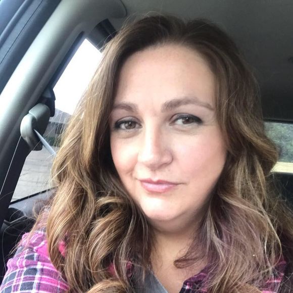 Meet your Posher, Debbie - Picture 1 of 1